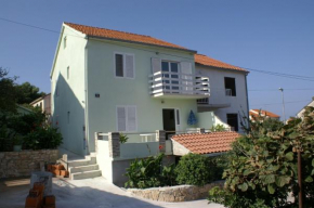 Apartments with a parking space Supetar, Brac - 2835